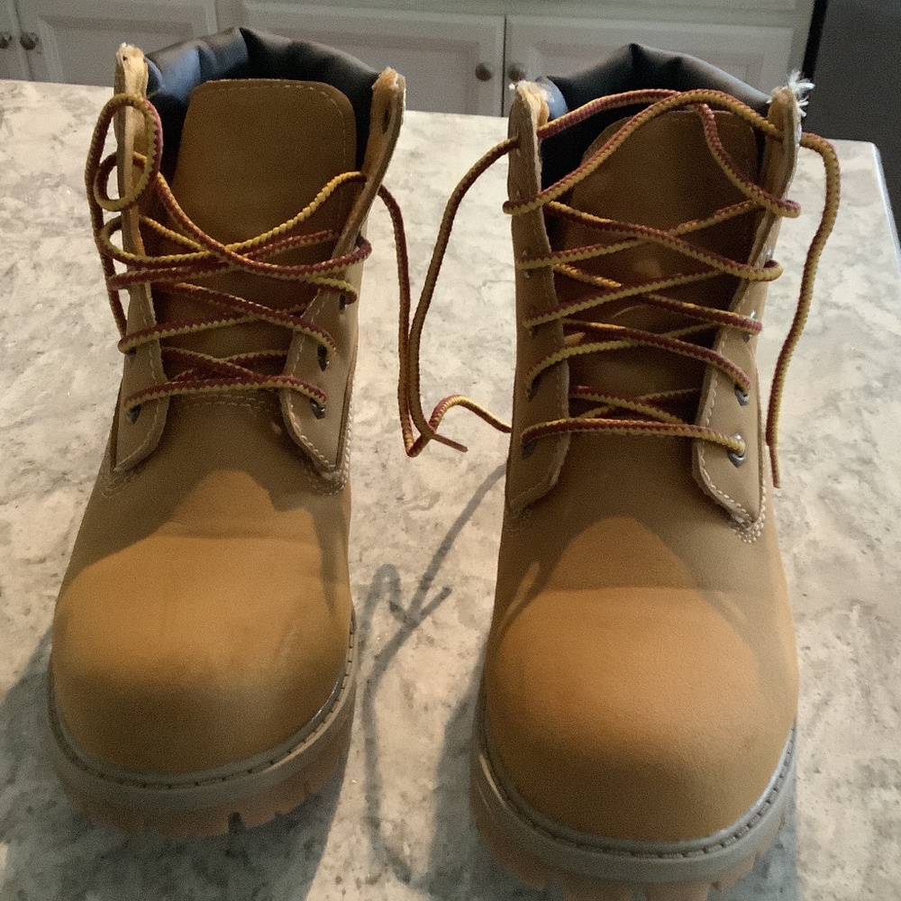Ozark Trail Boys/Mens Hiking Boots
